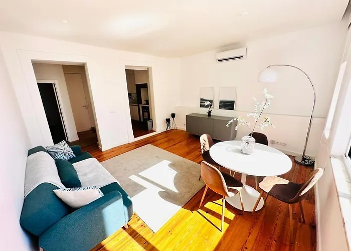 The Saraiva House - No 1E - Beautiful Two-Bedroom Apartment